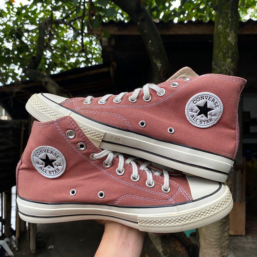 Converse saddle hotsell
