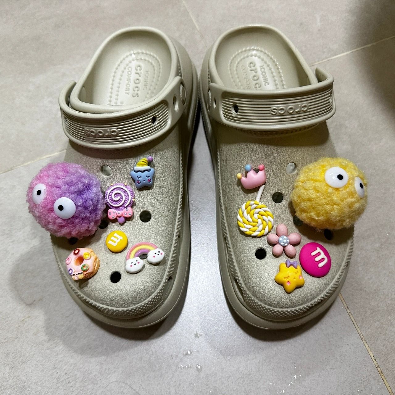 Crocs outlet with decorations