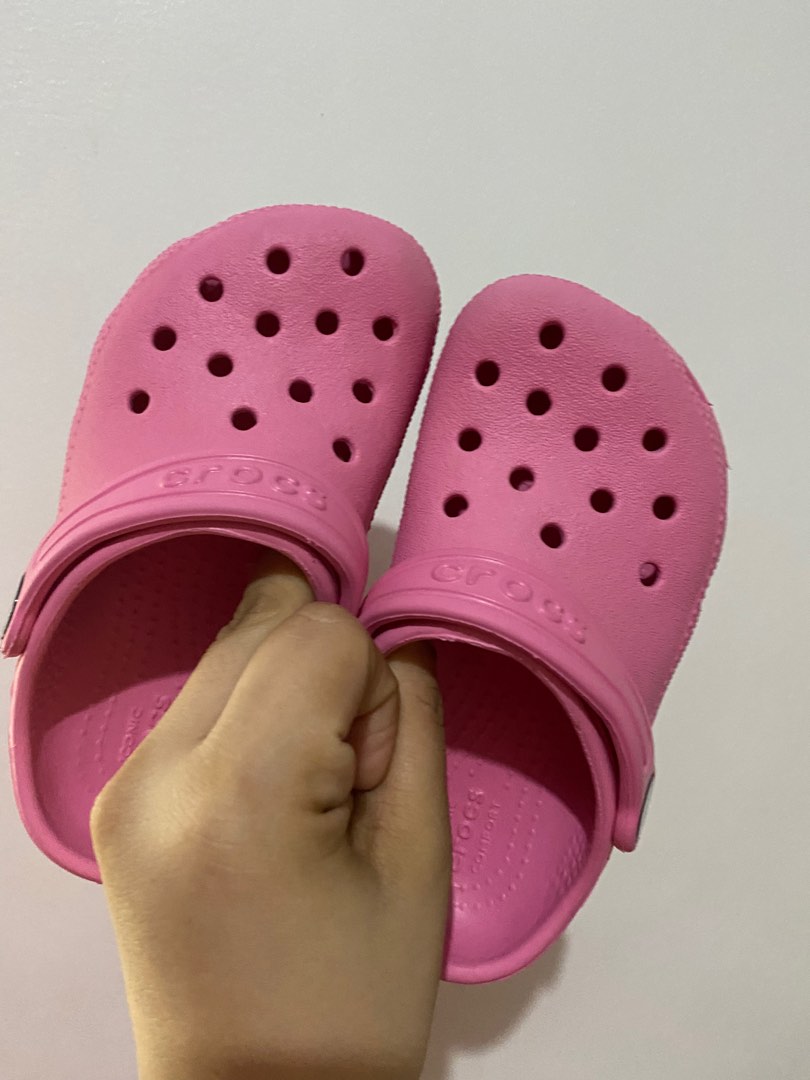 Pink crocs size 5 hotsell