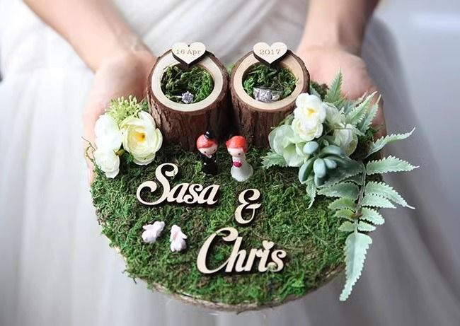 Wedding ring new arrivals holder