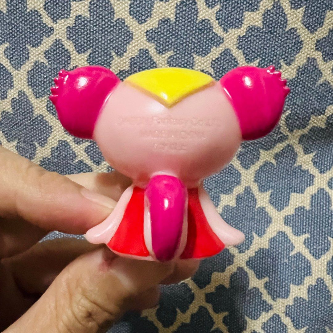 CUTE FIGURE SET OF 3 (Category: Figurines & Statues) located in Manila. Submitted by tarbabe (Listing ID 1263697454, Image 3). Description: Cute Kidzooona mascot, 3 pcs for 150.