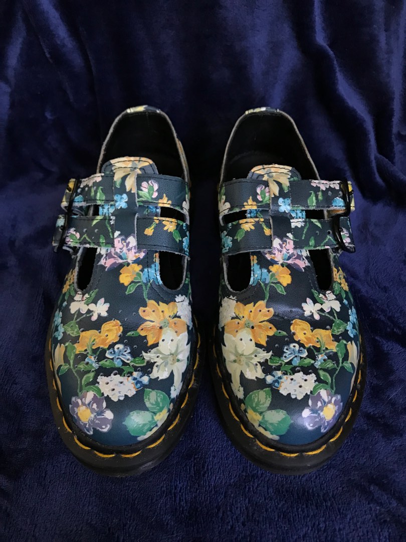 Dr best sale martens 1690