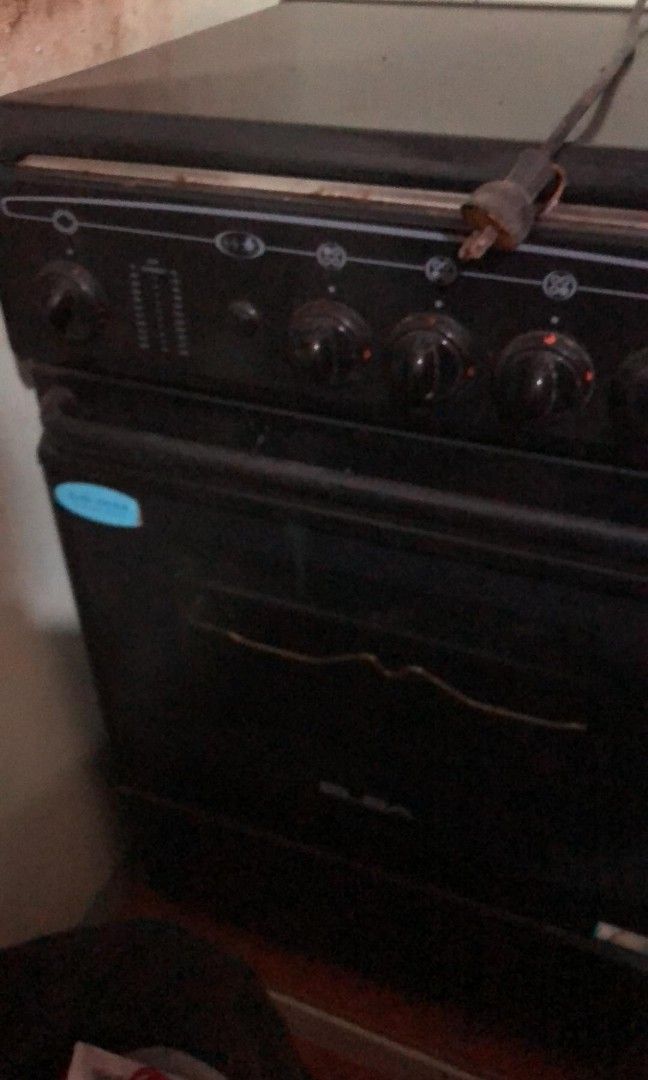 ELBA GAS RANGE - 4 BURNERS (Category: Ovens & Toasters) located in Makati City. Submitted by nicolaylay (Listing ID 1263628262, Image 1). Description: .