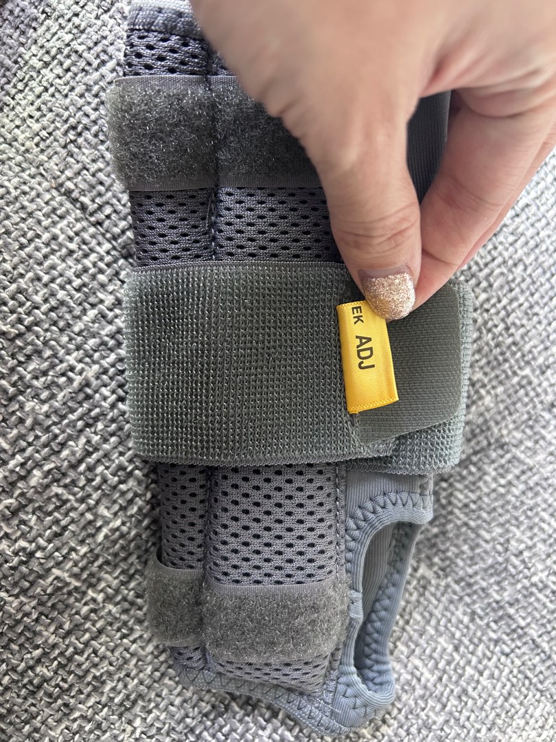 Futuro Thumb and Wrist Brace, Health & Nutrition, Braces, Support