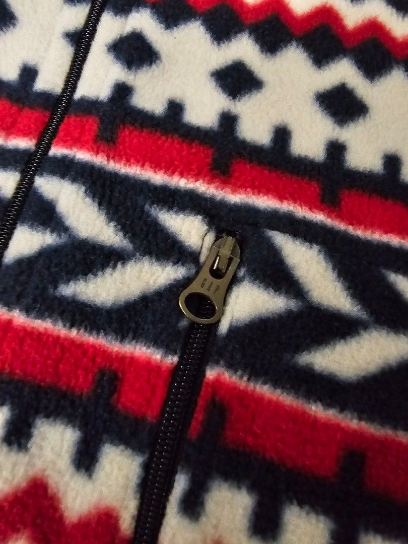Gap kids hotsell christmas jumper