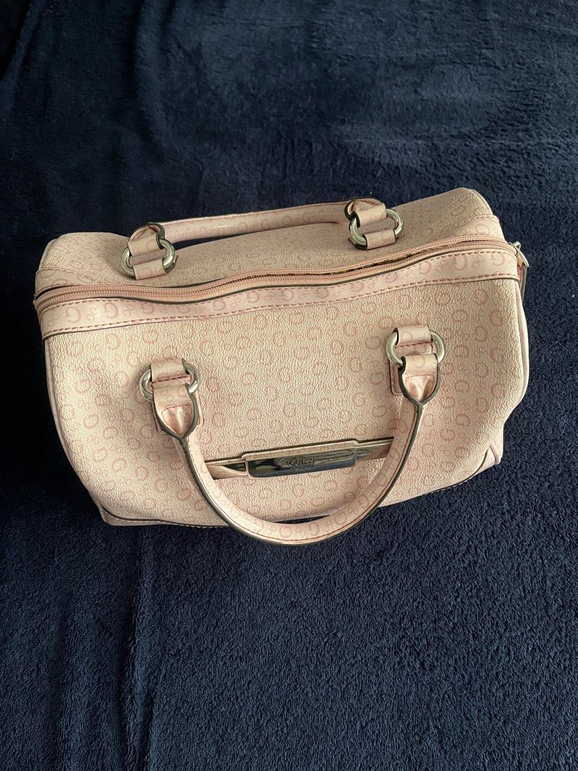 Guess shop bowling bag