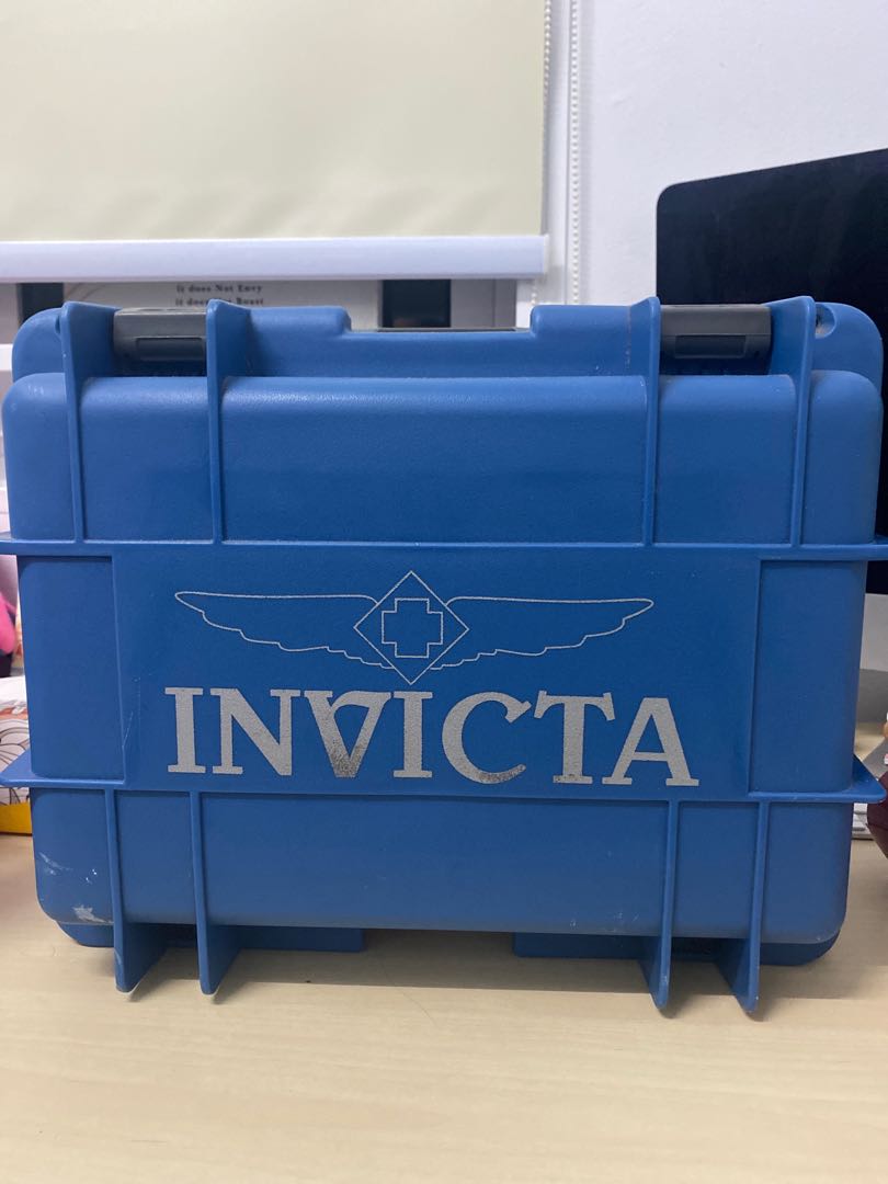 Invicta watch box deals 8 slot