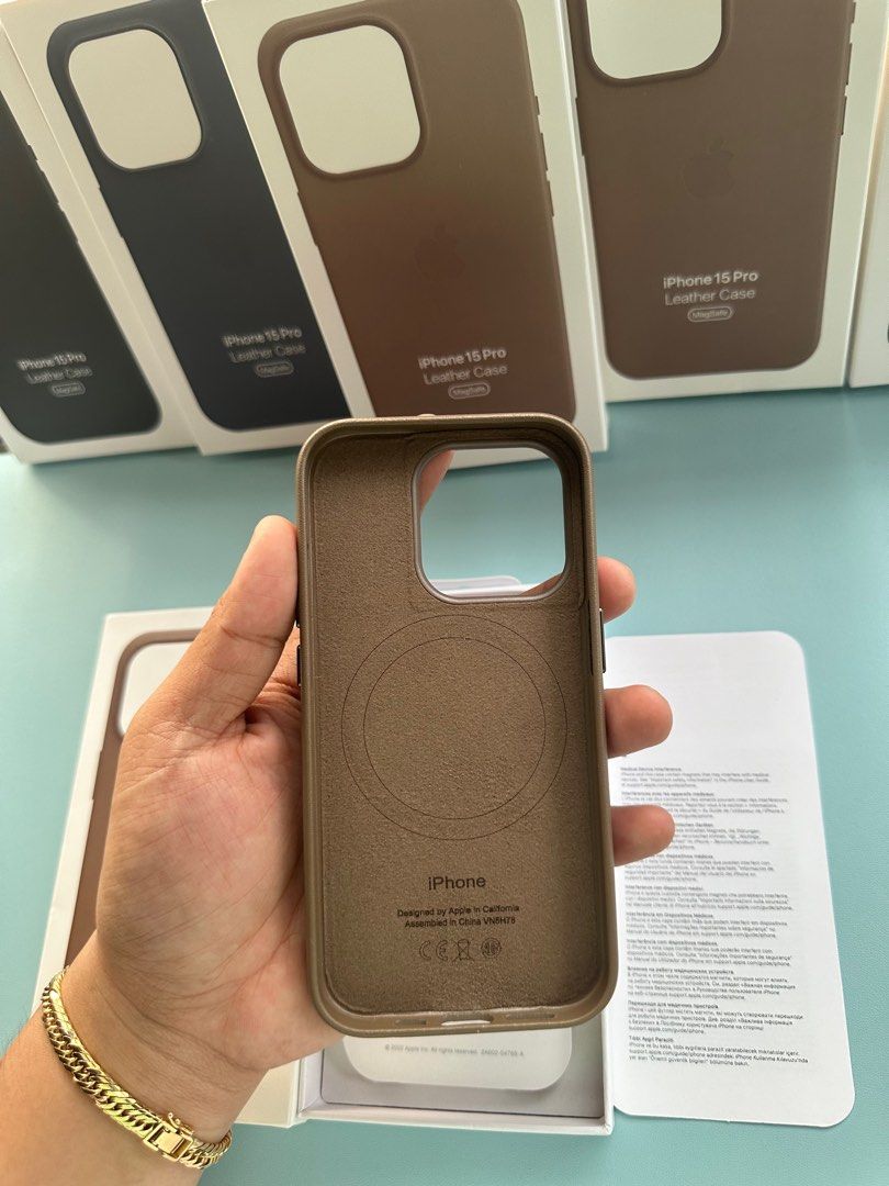 iPhone 15 Pro Magsafe Leather Case With Animation (Taupe) (Category: Cases & Sleeves) located in Quezon City. Submitted by danii_03 (Listing ID 1263655514, Image 3). Description: Available colors: Taupe Black Mulberry Evergreen Pacific Blue.