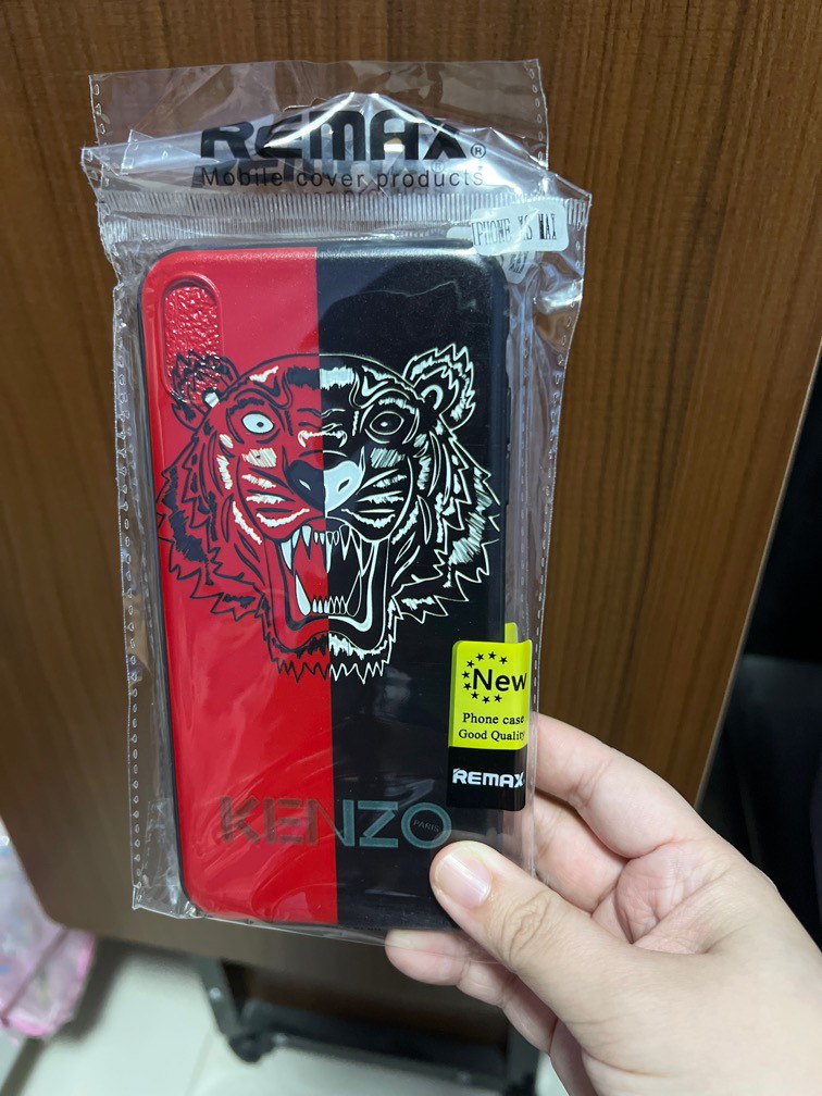 Xs max sale kenzo