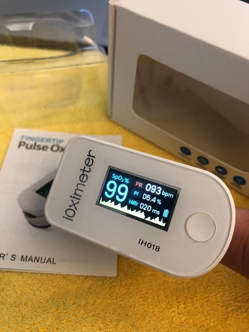 IPS Display - Finger Tip Pulse Oximeter - Bluetooth Connection (Support  both iOS /Android)-Bluetooth connection & Continuously monitoring,  健康及營養食用品, 健康監測儀和體重秤- Carousell