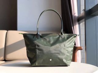 Harrods shoulder Bag, Women's Fashion, Bags & Wallets, Shoulder Bags on  Carousell