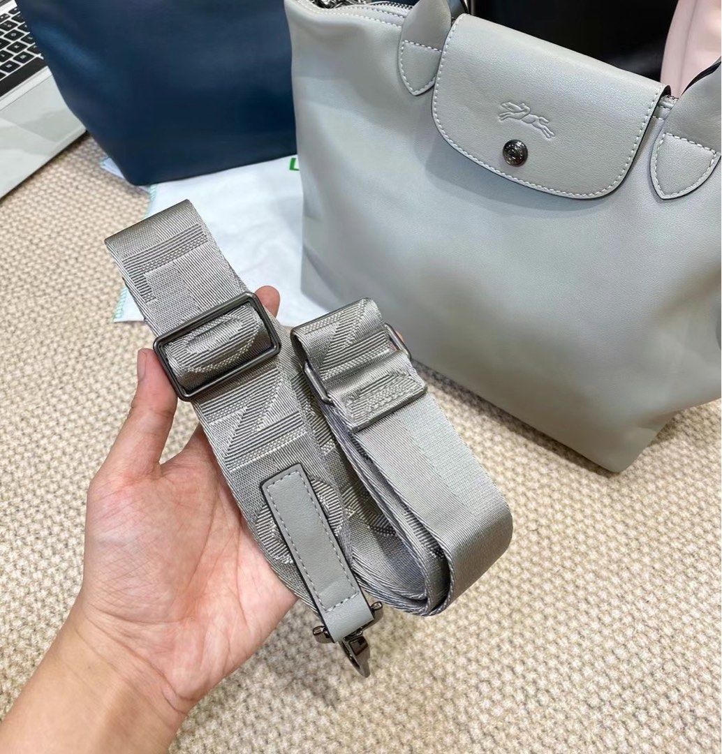Longchamp sling bag small size deals