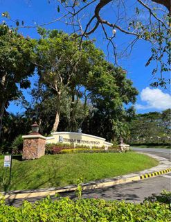 Lot for sale in Batangas - exclusive club resort