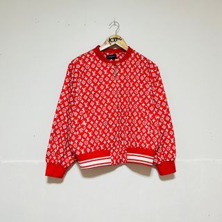 Louis Vuitton Floating LV Printed Tshirt, Luxury, Apparel on Carousell