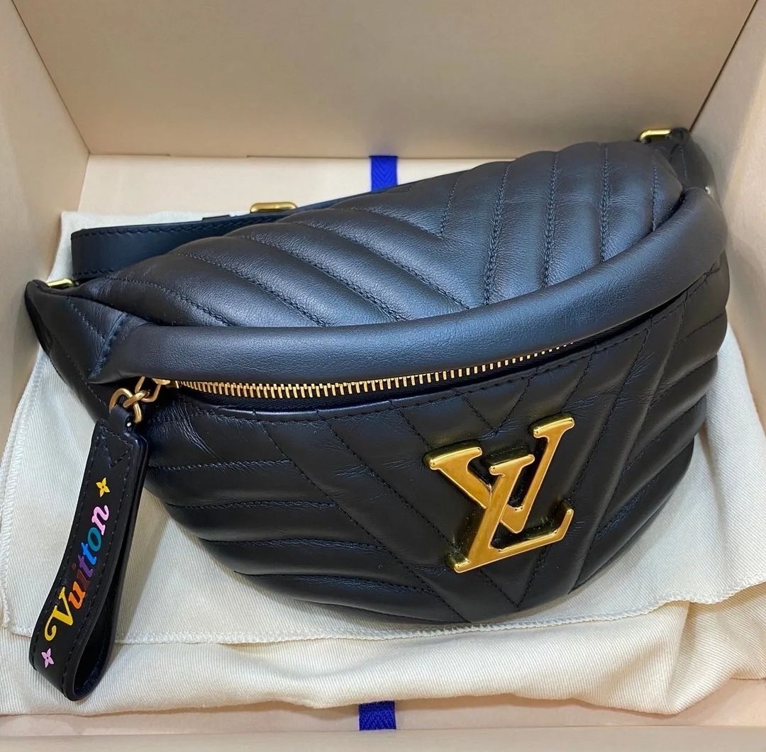 Louis Vuitton Virgil Abloh polochon papillon messenger bag, Men's Fashion,  Bags, Sling Bags on Carousell