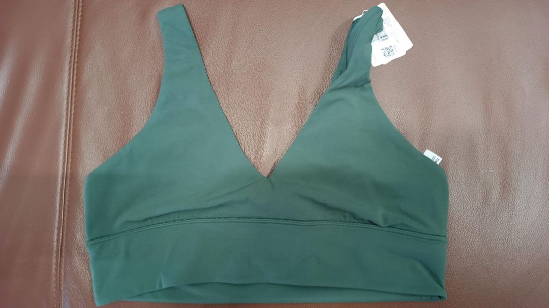 lululemon Align™ V-Neck Bra Light Support, A/B Cup (size 14), Women's  Fashion, Activewear on Carousell