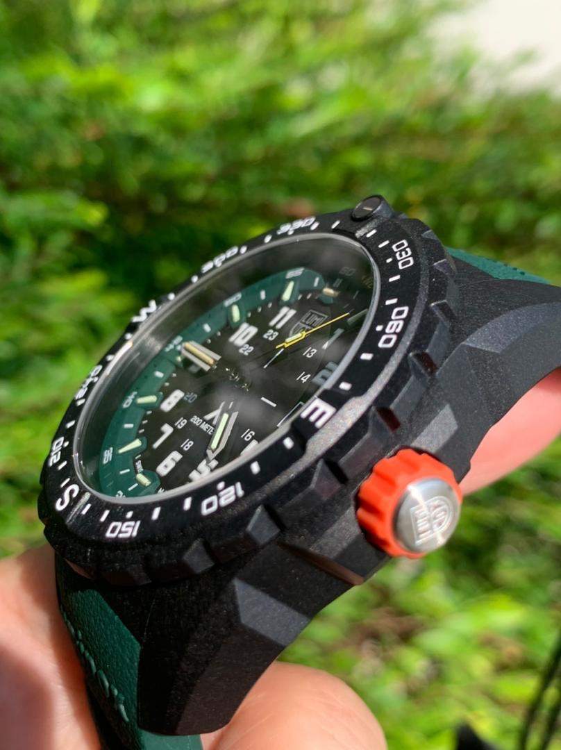 Luminox recon strap top