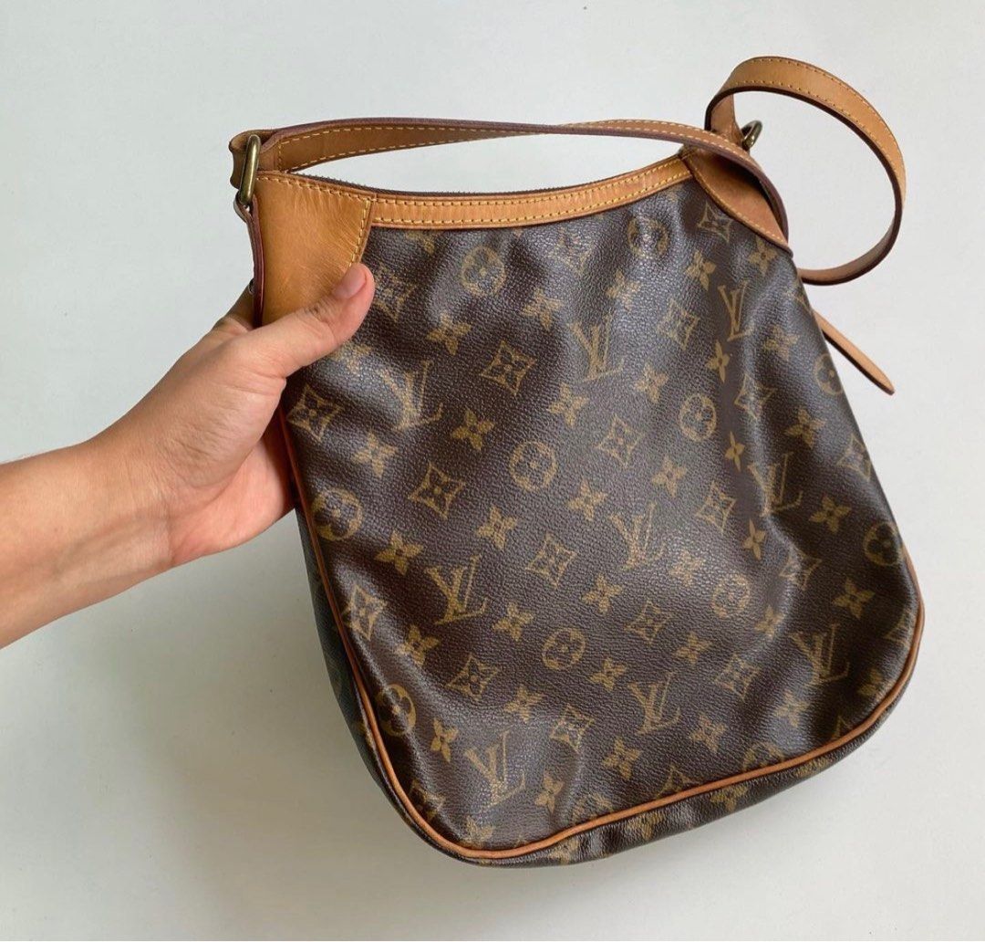 Louis Vuitton Monogram Titanium Brazza Wallet, Barang Mewah, Tas & Dompet  di Carousell