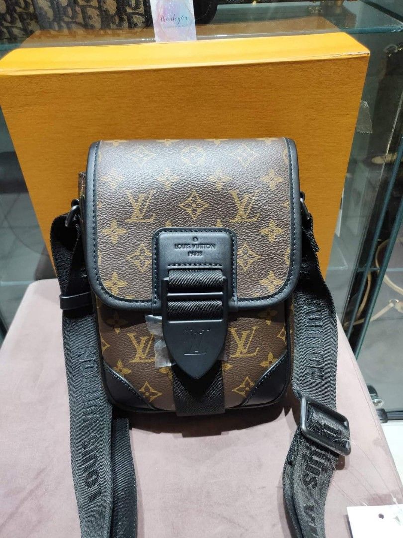 Louis Vuitton Archy Messenger, Luxury, Bags & Wallets on Carousell