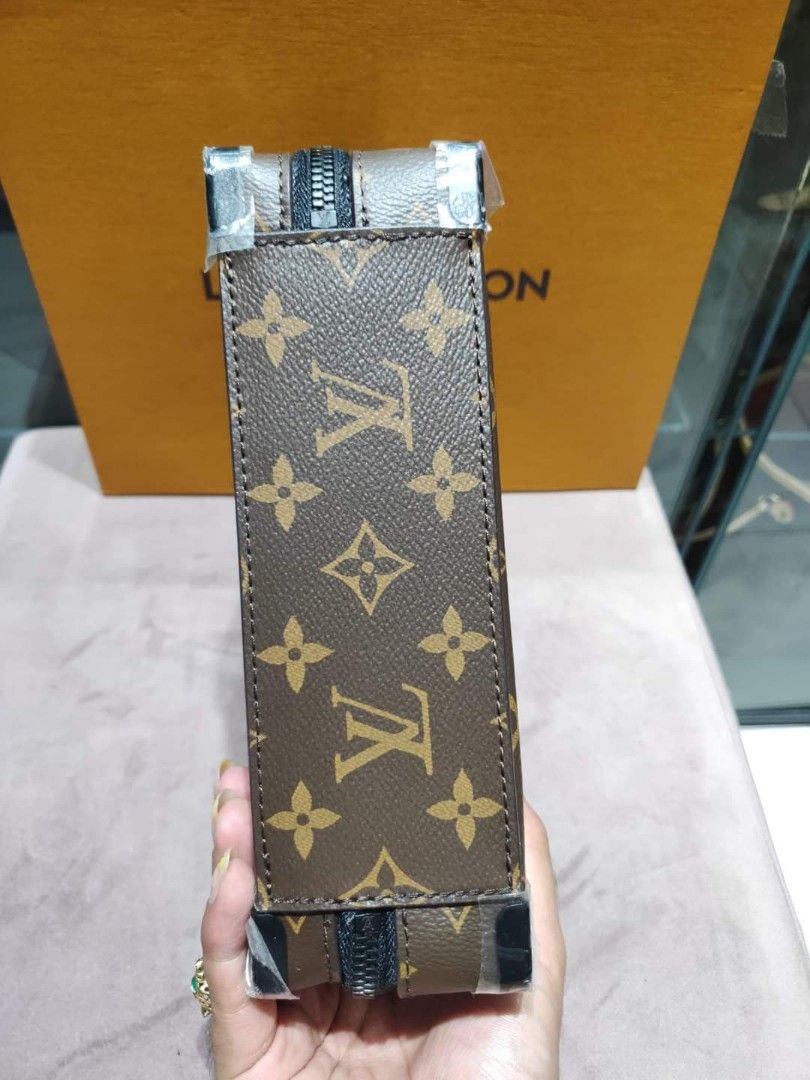 LVXNBA Leather Trunk Handle, Luxury, Bags & Wallets on Carousell