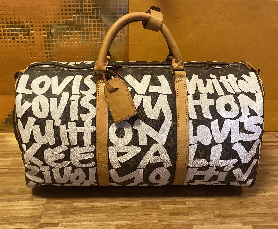 Louis vuitton graffiti duffle 2025 bag