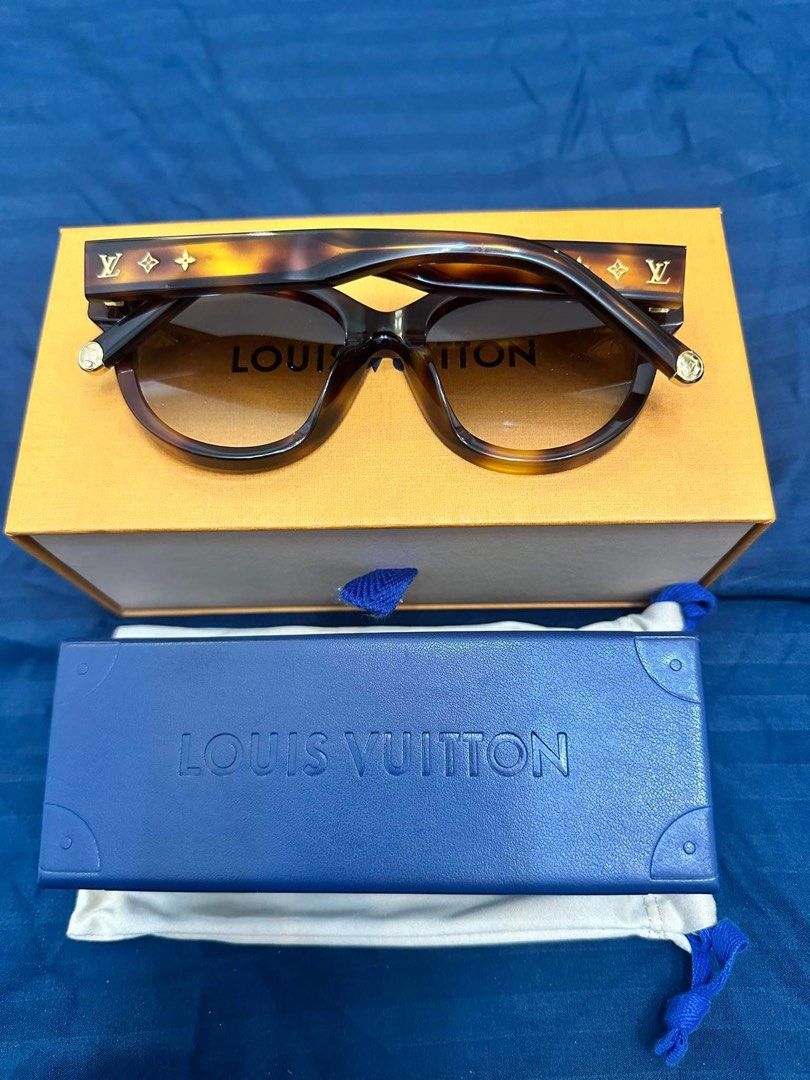 Shop Louis Vuitton 2022-23FW My monogram round sunglasses by aamitene