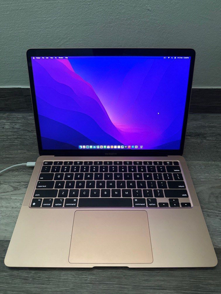 Apple MacBook Air (M2, 2022) : A stunning redesign that comes at a cost