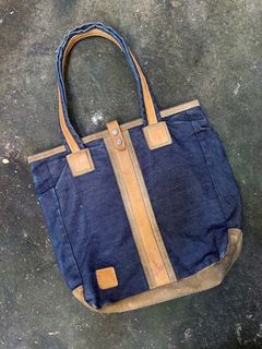 Yuqi Asymmetrical Faux Leather Sling Bag