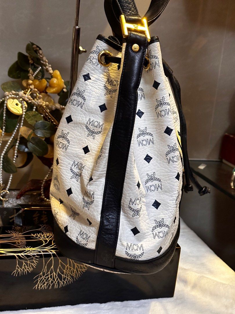 Mcm Heritage Bucket Bag