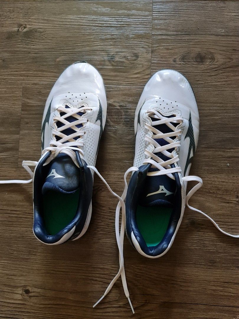 Mizuno Softball Cleats Men s Size US 7 Sports Equipment
