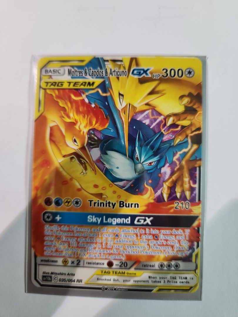 Pokemon Card Moltres & Zapdos & Articuno GX 035/054 RR