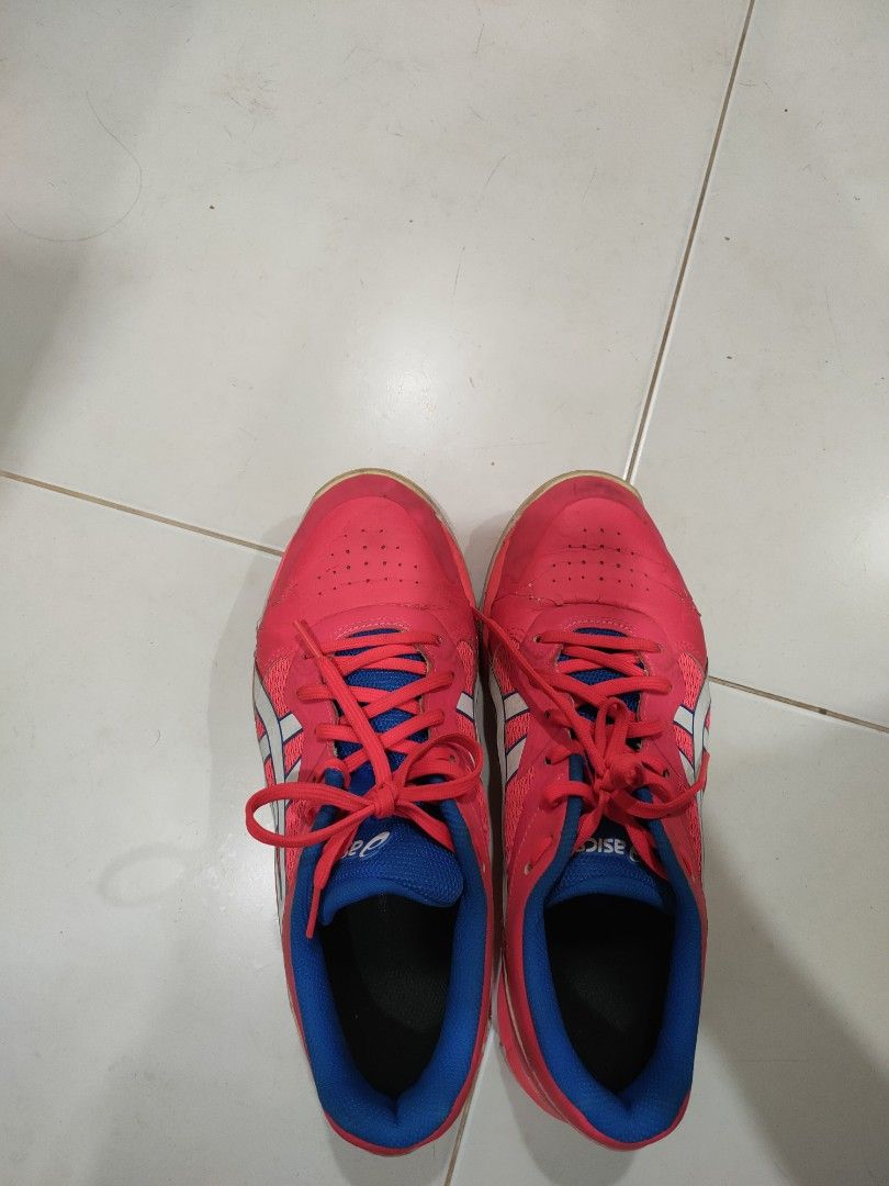 Red netball shoes top