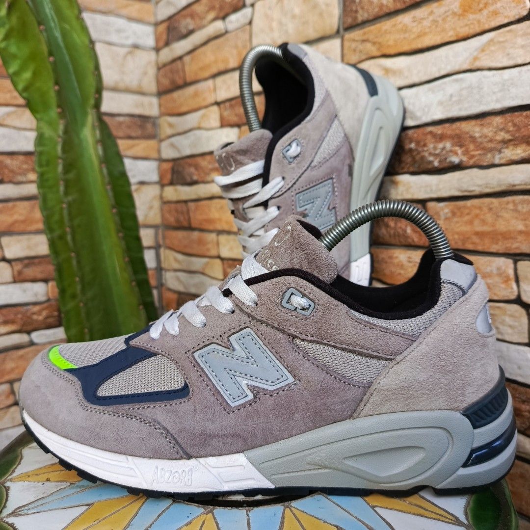 Madness x discount new balance 990