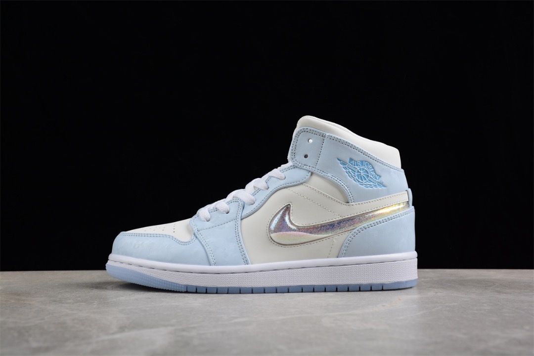 White nike with light on sale blue swoosh