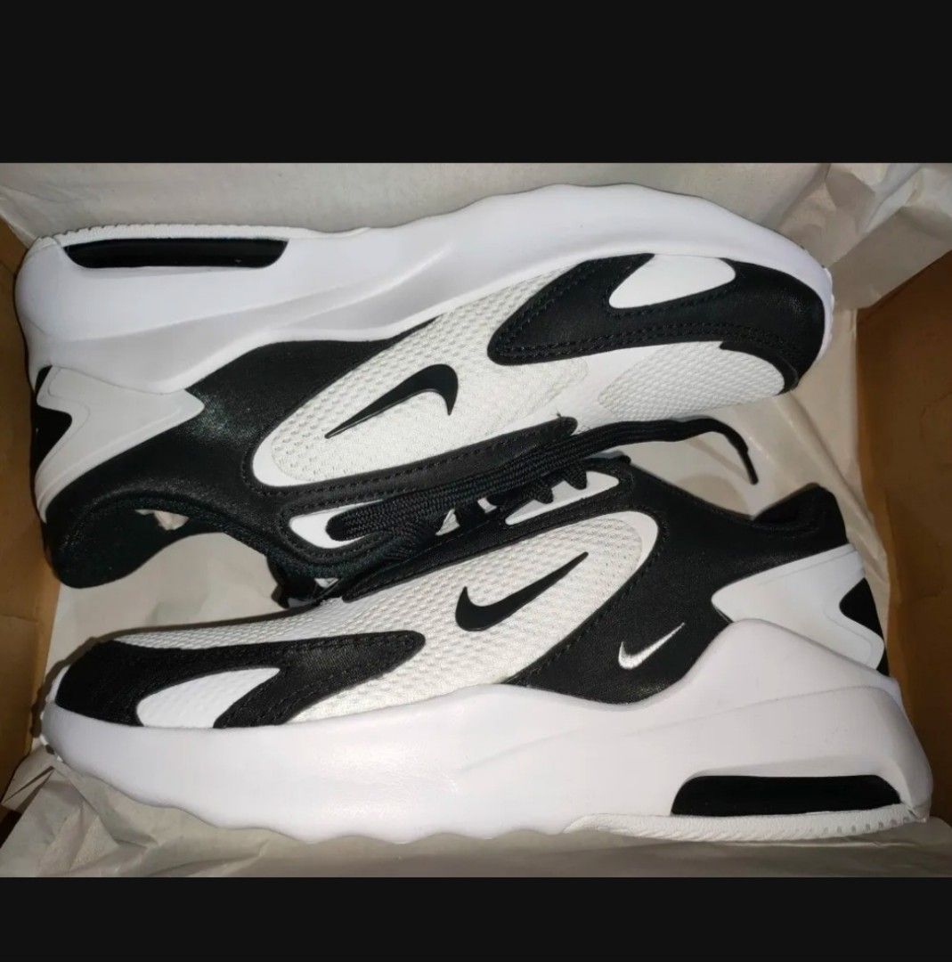 airmax bolt sneaker