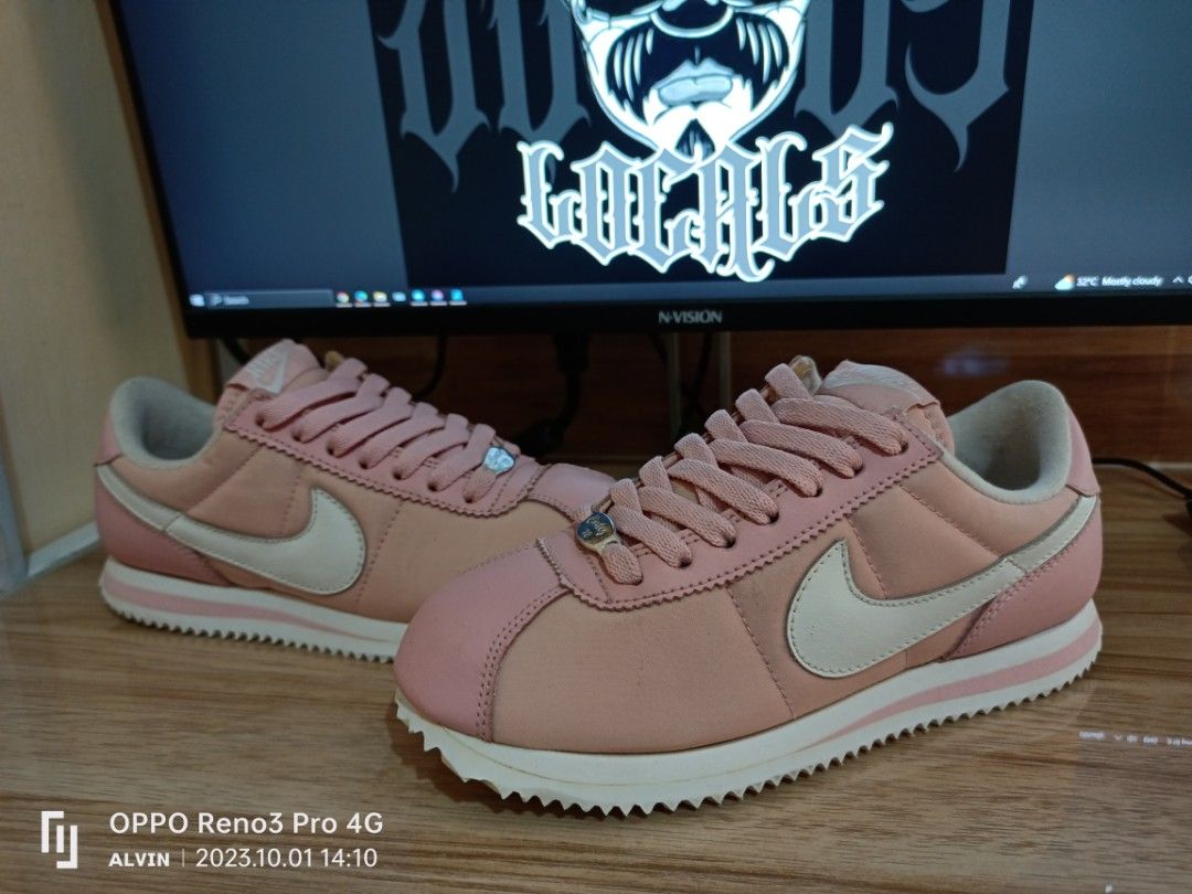 Authentic Nike Cortez Rosegold, Women's Fashion, Footwear, Sneakers on  Carousell