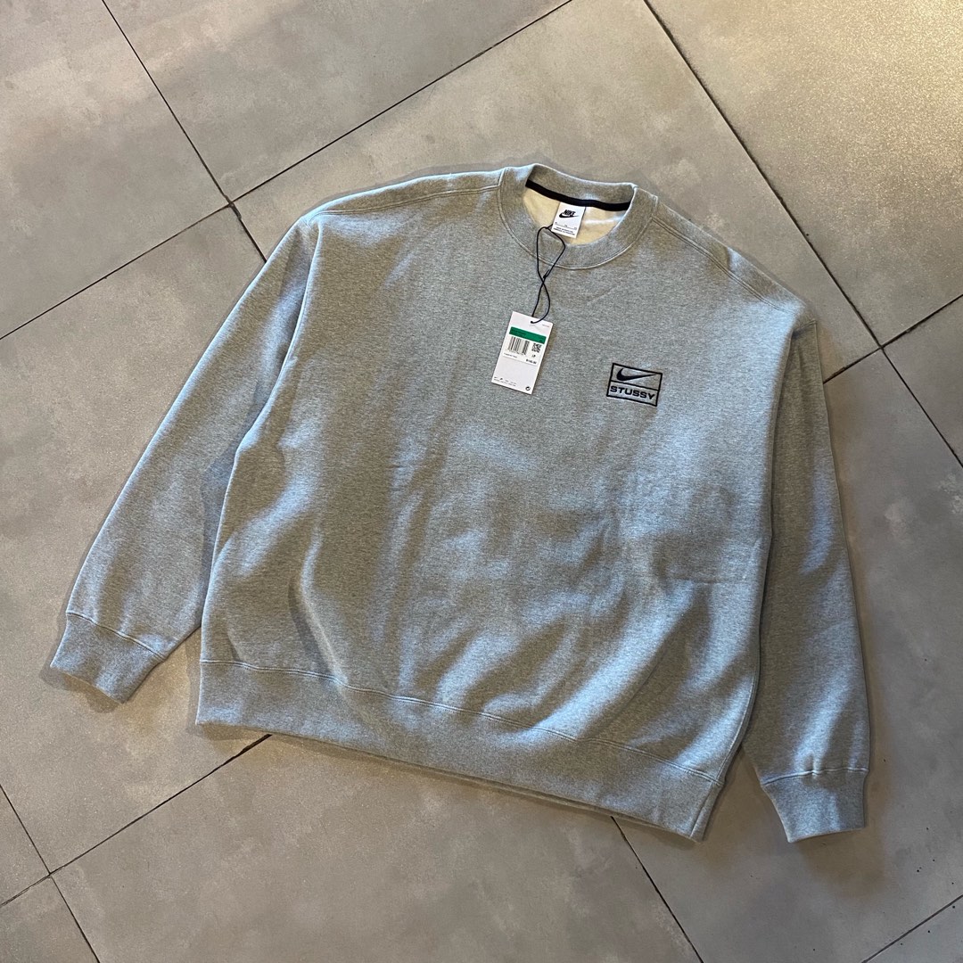 Nike x Stussy Crewneck Grey, Fesyen Pria, Pakaian , Baju Luaran di ...