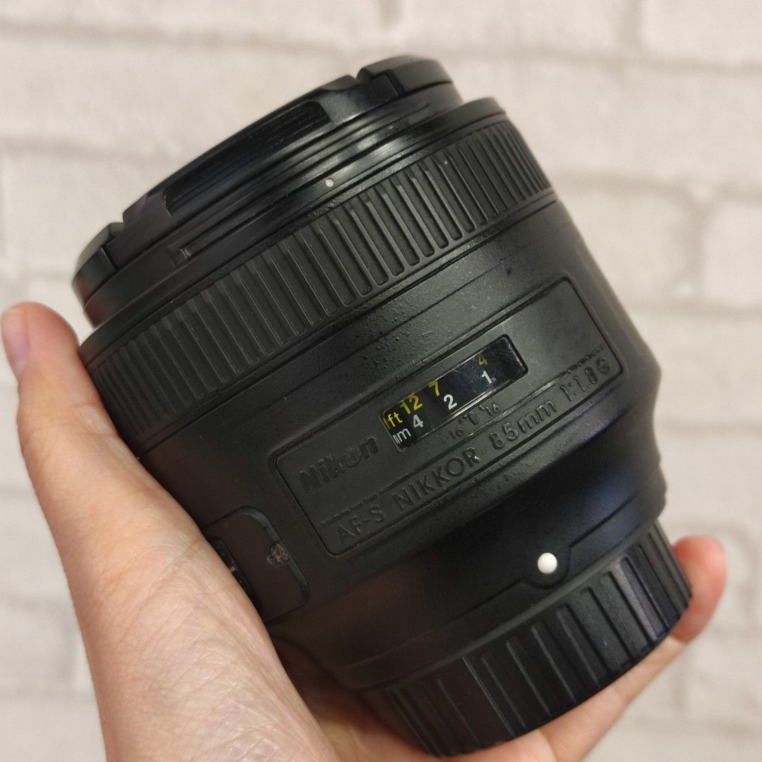 NIKON AF-S 85MM F1.8G, Photography, Lens & Kits on Carousell