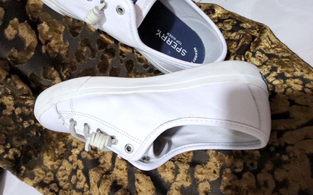 Sperry hot sale off white