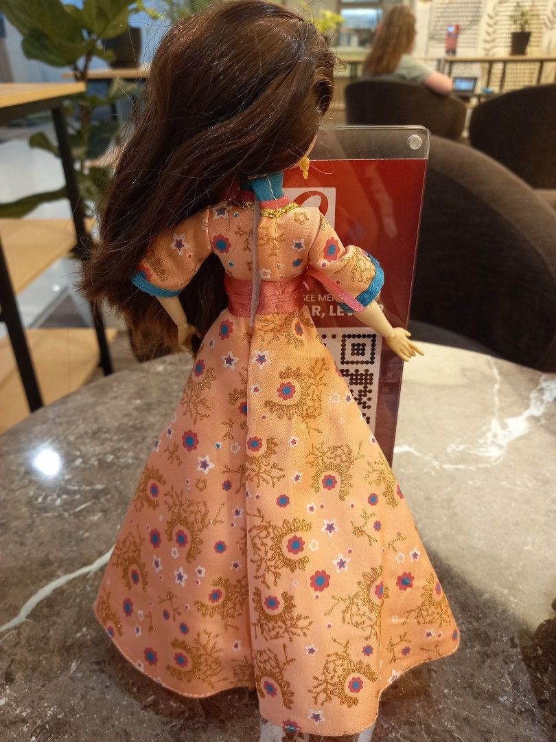  Disney Descendants Coronation Lonnie Auradon Prep Doll : Toys &  Games