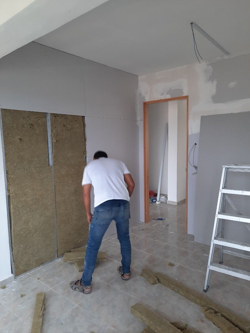 Partition wall & ceiling62853070172802112