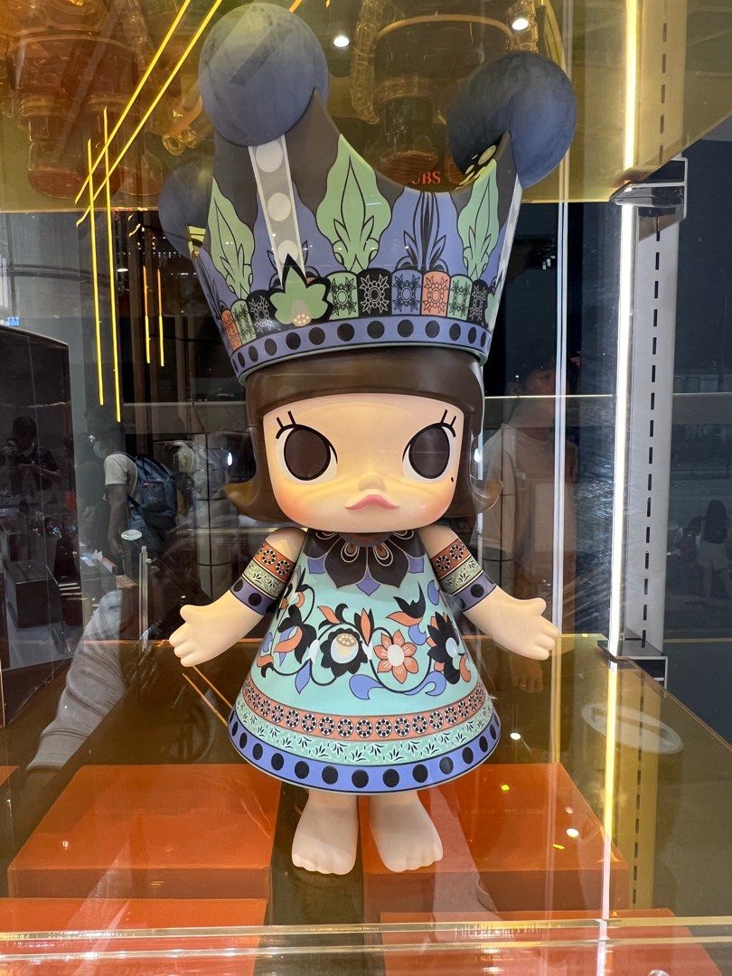 Pop Mart Royal Molly 400% Saone Chang. Dun Huang, Hobbies & Toys, Toys