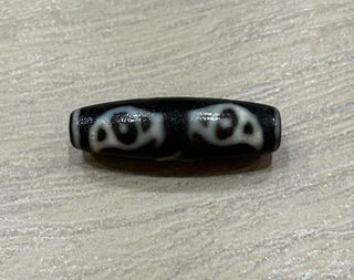 Dzi 天珠 Collection item 2
