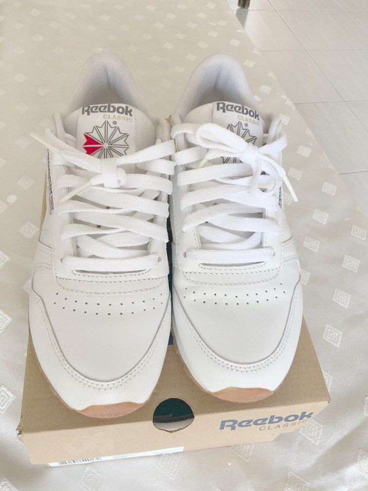Reebok classic women's sneakers hotsell