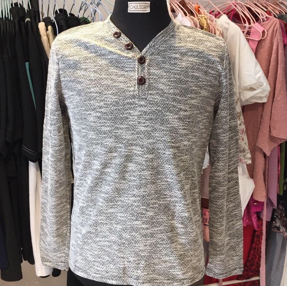 SHEIN SMALL LIGHT GRAY LONG SLEEVES WITH BUTTONS SWEAT SHIRT