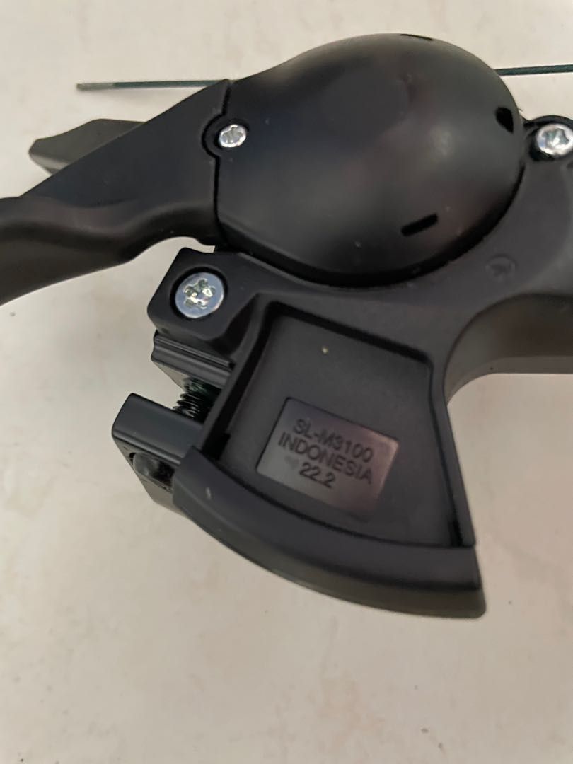Shimano Alivio M3100 9s Right Shifter Sports Equipment