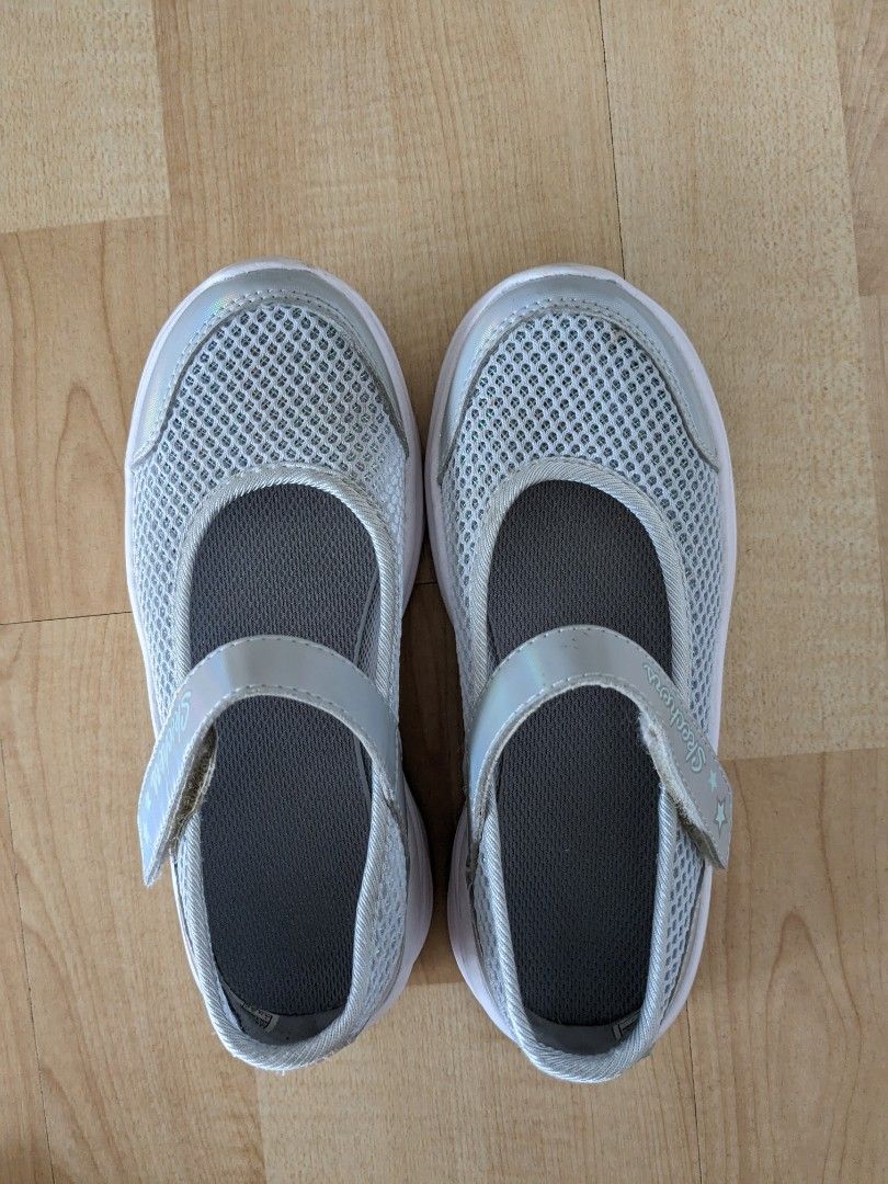 Girls skechers clearance new arrivals