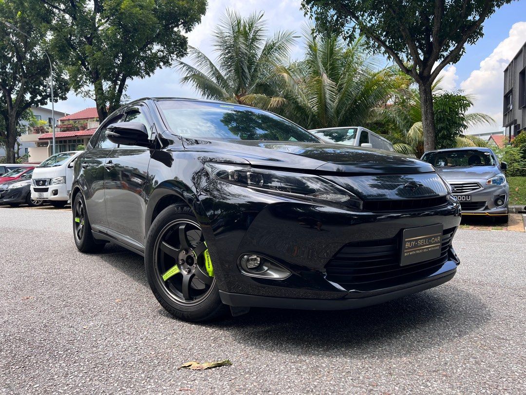 Toyota Harrier premium 2.0 panaroof Toyota harrier premium Auto, Cars