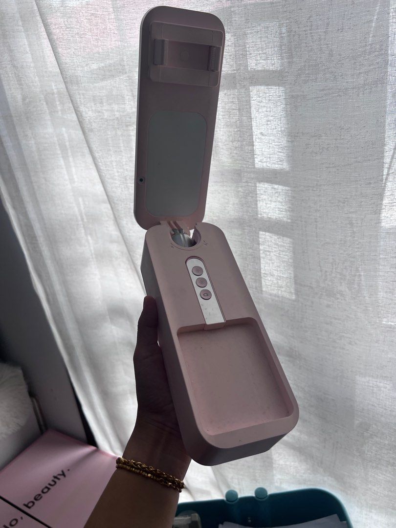Tripod with Lighting multifunction (Category: Tripods & Monopods) located in Shah Alam. Submitted by nrlnbl (Listing ID 1263570421, Image 3). Description: 1. Foldable & portable 2. 1000mAh battery 3. Usb-c charging 4. Lighting both sides 5. Bluetooth remote Reason for sell : not using anymore.