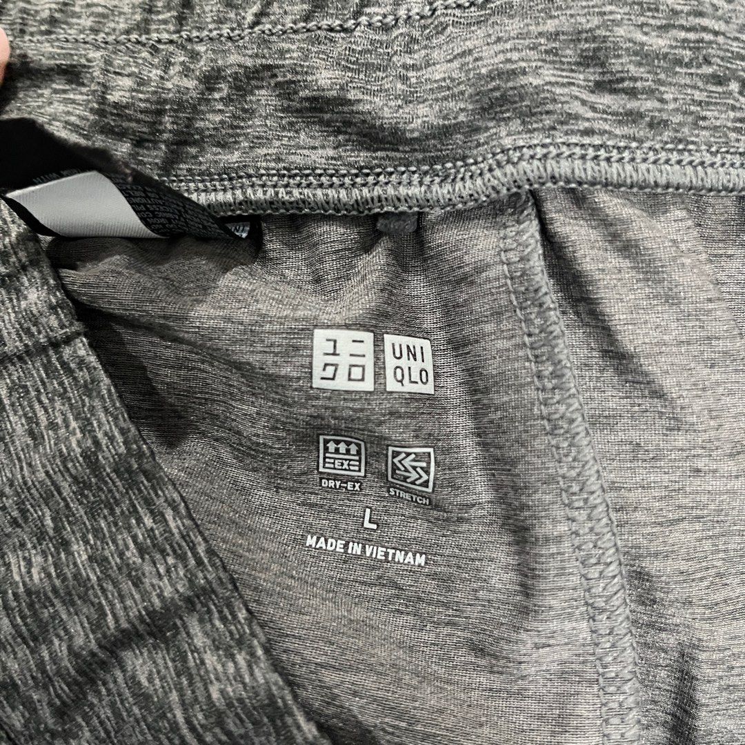 Uniqlo Active Leggings Gray (Category: Other Bottoms) located in Manila. Submitted by lesssa (Listing ID 1263666072, Image 3). Description: Size large but fits medium. Some of the stitches are not stitched well.